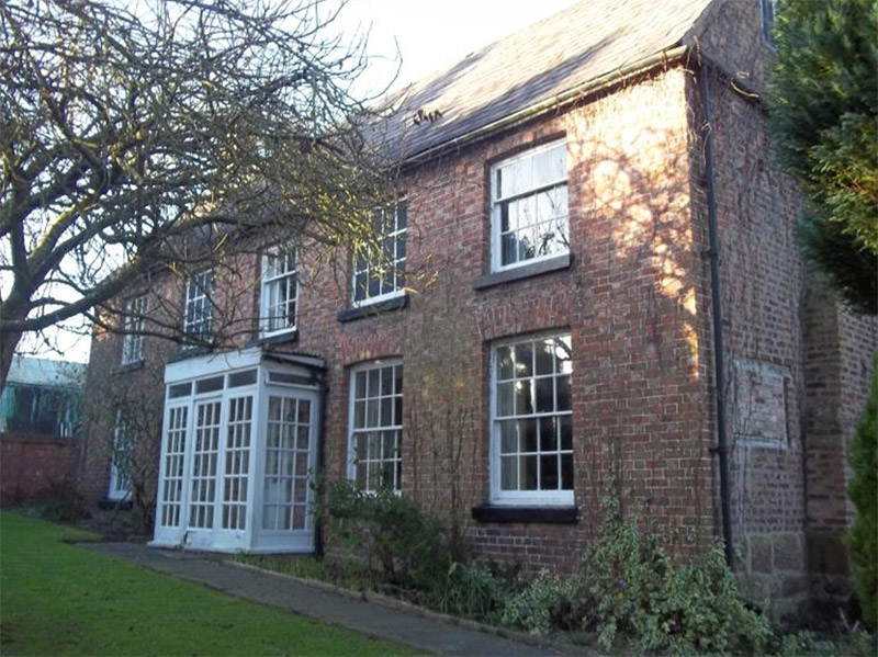 Deeside Farm, Dee Side, Holt, Wrexham, LL13 9YF Rostons